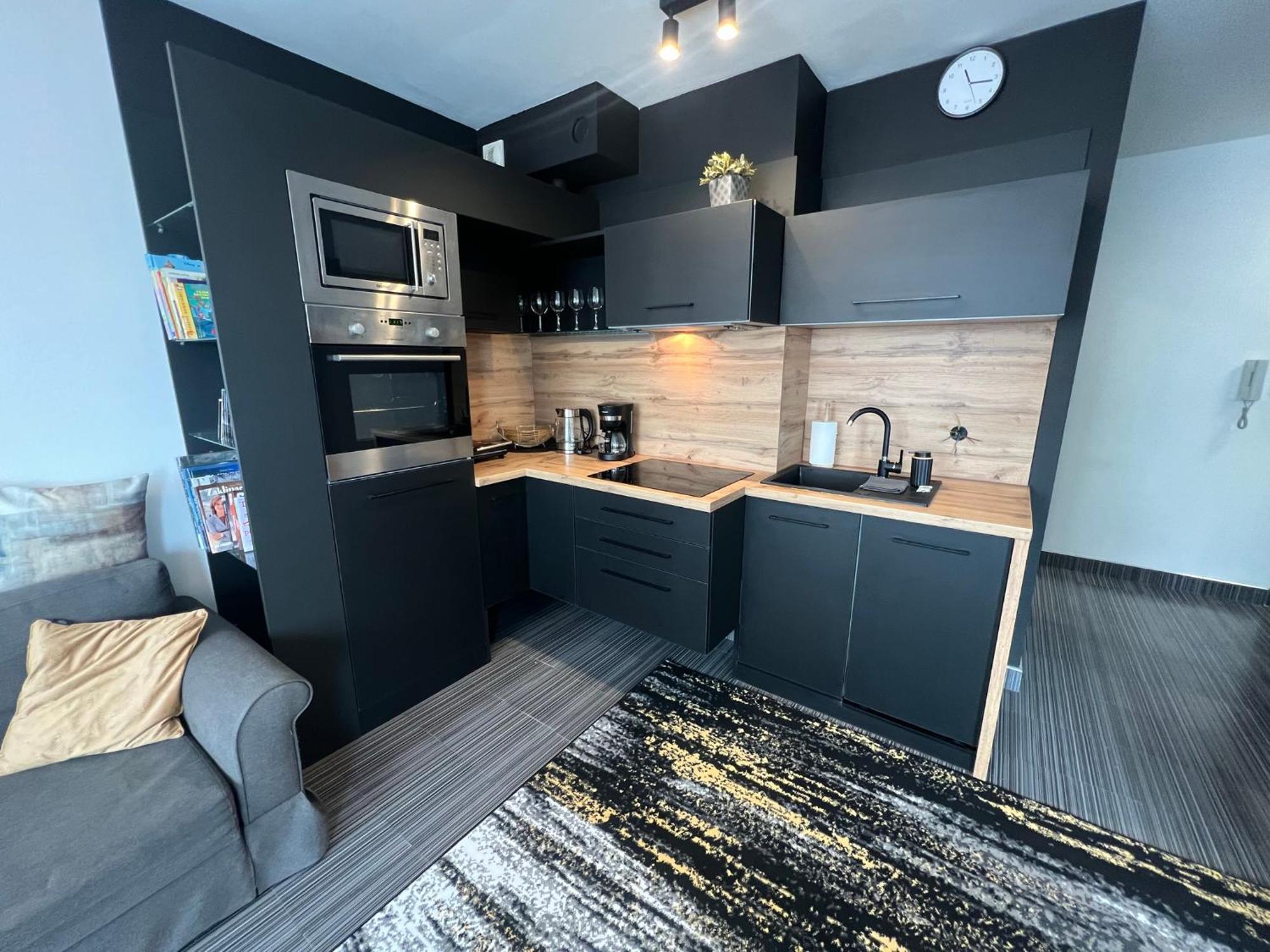 Wake Up To Baltic Views Aon Just Minutes From Apartment *